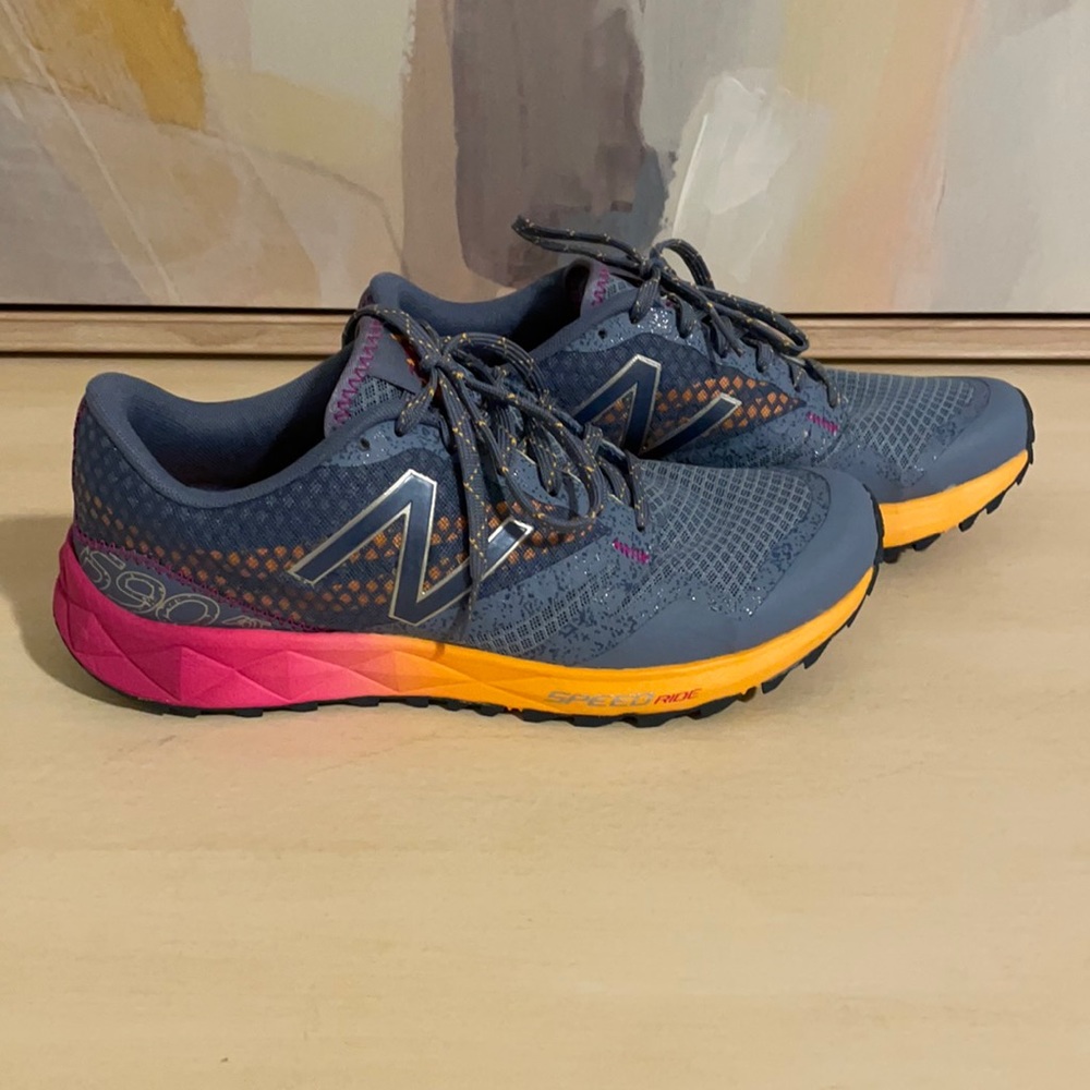 NWOT. New Balance tennis shoes